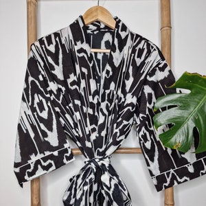 Men’s Cotton Funky House Robe Kimono | Royal Black White Ikat Abstract Cool Dad Gift Father Husband | Quirky Christmas Vibe
