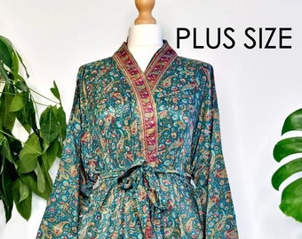 Plus tamaño nuevo sedoso Sari Boho Kimono Regal House Robe - Vestido fluido digital de salón de lujo / Paisley rojo verde / Encubrimiento de playa de plumero floral