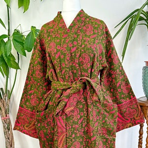 Paisley Unisex Yak Wool Blend Floral Kimono/Robe | Regal Rich Bright Emerald Green Pink | Cosy Christmas Winter Gift