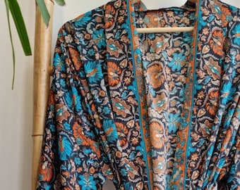 Men&#39;s Silky Boho Kimonos Man House Beach Artist Robe- Forbidden Midnight Desires