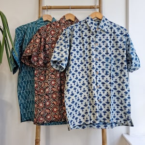 Men’s Shirt Pure Cotton Indian Handprinted Relaxed Summer Cool Comfortable Garden Beach Picnic Urban Man Dad Gifts | White Indigo Blue Motif