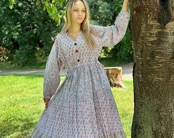 Robe Longue Fleurie En Coton Oli – Taille 10 – Occasion En Très Bon état – Style Bohème Et Confortable