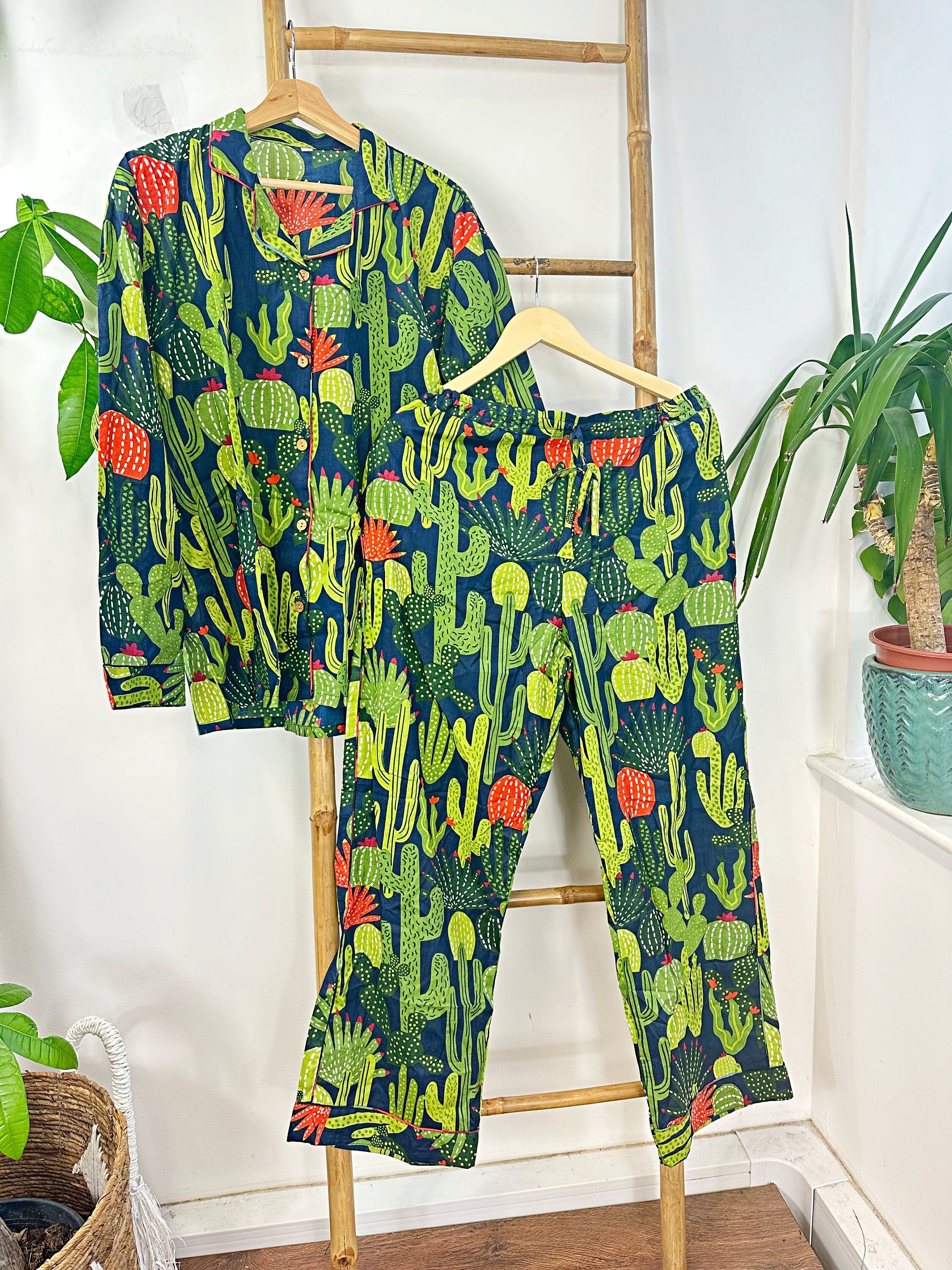 WEILEA Pajamas Set For Women，Fashion Gray Cartoon Cactus Winter