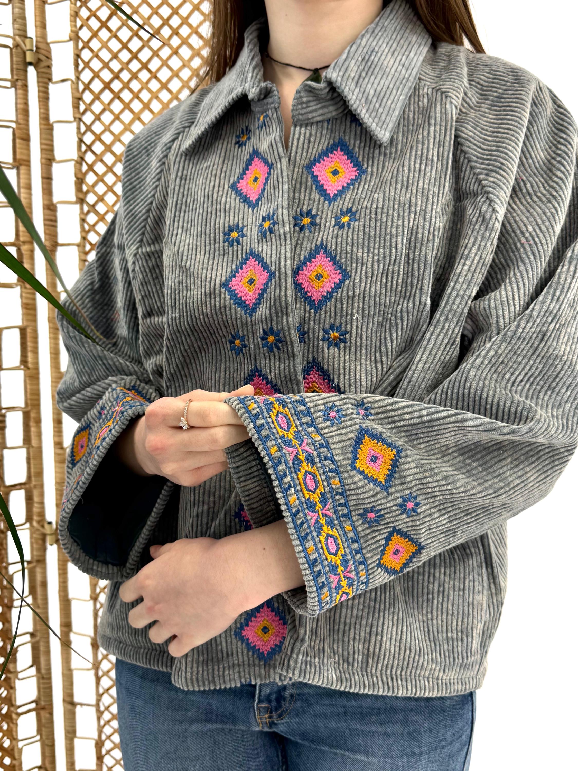 コーデュロイ刺繍オープンショートジャケットコート | ボヘミアン
