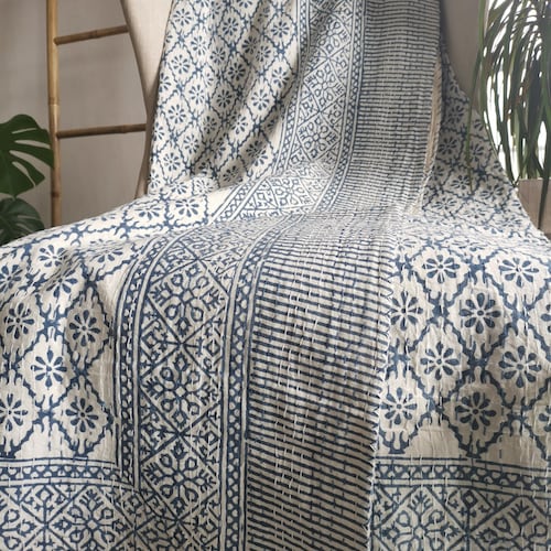 Jeté de lit/canapé réversible en pur coton à points de kantha Très grand lit | Dohar floral imprimé à la main fait main | Pétale tissée en diamant