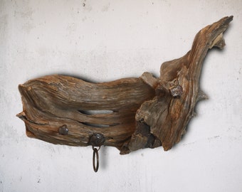 Handcrafted Driftwood Wall Hanger | Vintage Iron Hooks, Nature-Inspired Wall Mount, Stylish Eco-Friendly Coat Organizer
