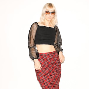 VINTAGE WOMENS TOP - Vintage Y2K stretchy shiny top in black