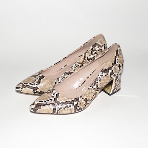 VINTAGE HEELS - Vintage Y2K snake print heel shoes in beige