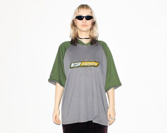 VINTAGE TEE, 90s, Y2K, 00s - Vintage REEBOK 90s oversized v-neck t-shirt in grey / green