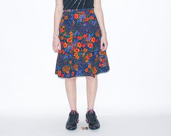 VINTAGE SKIRT, 90s, Y2K, 00s - Vintage Y2K floral print velvet midi skirt in multi color