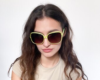 VINTAGE SUNGLASSES, 90s, Y2K, 00s - Vintage Y2K iconic oversized sunglasses in neon green