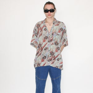 VINTAGE SHIRT - Vintage 90s abstract print shirt in multi color