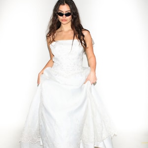 VINTAGE DRESS, 90s, Y2K, 00s Vintage 00s iconic wedding dress in white image 1
