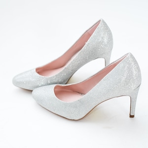 VINTAGE SHOES - Vintage Y2K iconic mid heel shoes in silver grey