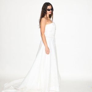 VINTAGE DRESS, 90s, Y2K, 00s Vintage 00s iconic wedding dress in white image 4