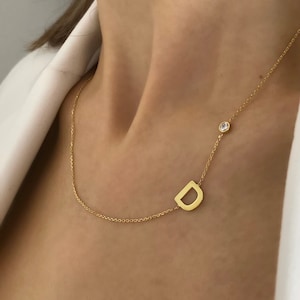 Colar de letras personalizadas laterais I Colar Alfabeto I Colar Minimalista I presente para ela I presente de aniversário I