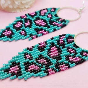 Leopard beaded earrings Seed bead earrings Leopard earrings Fuchsia earrings Beaded fringe earrings Turquoise earrings Animal print earrings