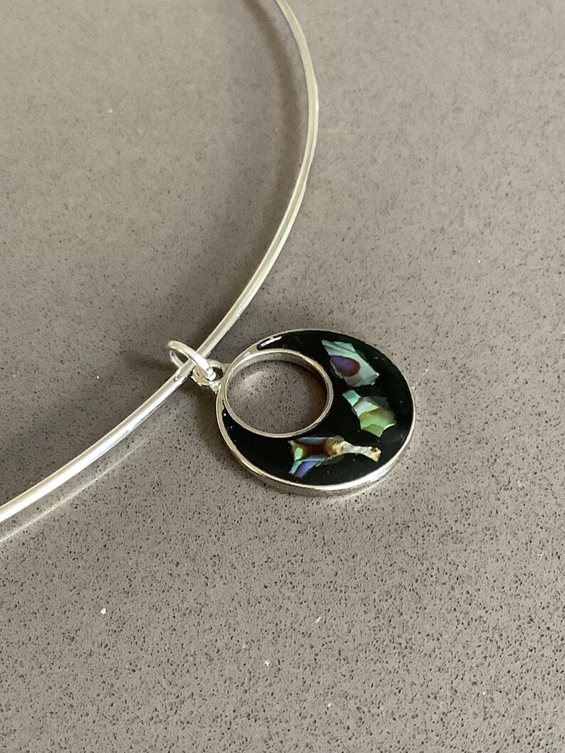 Shells Inlay Jewelry Vintage Silver Tone Abalone Shell Inlay Donut Ring Pendant Wire Torque ...