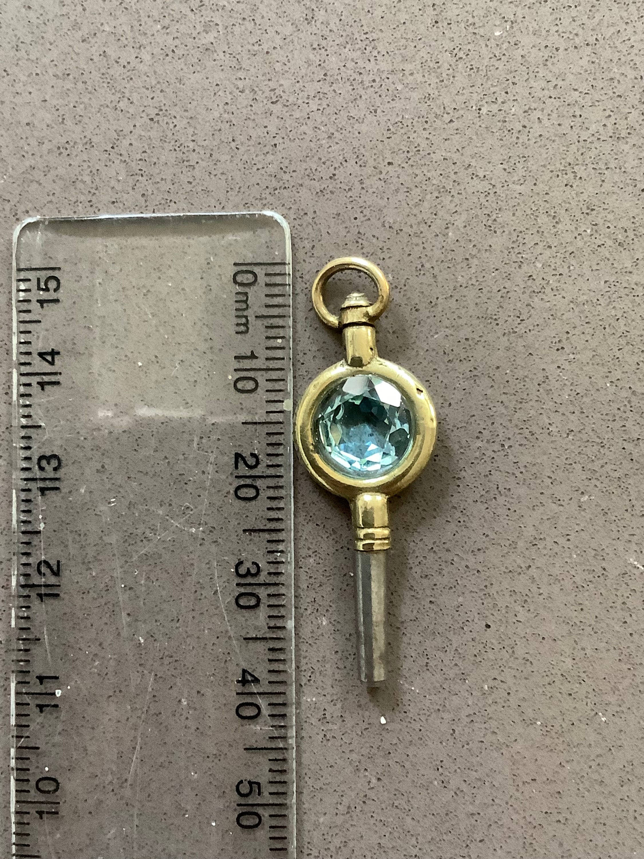 Antique Victorian Gold Tone Pocket Watch Key Winder With 9 Mm Natural