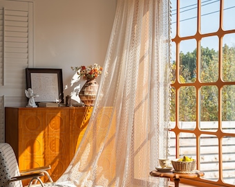 Boho Beige Häkelspitze Blumen Vorhänge, Bauernhaus Licht Filterung Küchenvorhang, Hohlvorhang mit Quaste, Cafe Semi-Sheer Fenster Panel