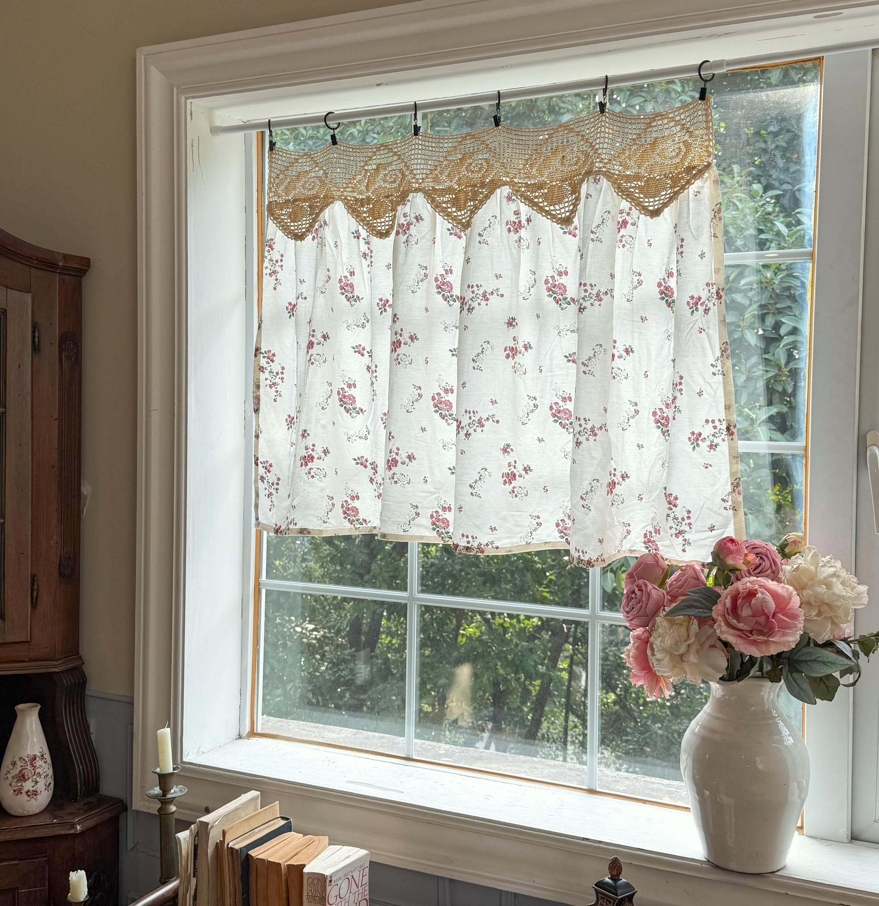 Weaving Hollow Floral Cafe Curtains, Romantic French Shabby Chic Short