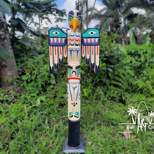 Totem in legno intagliato a mano: aquila, orso, corvo - Bali Art (59 pollici)