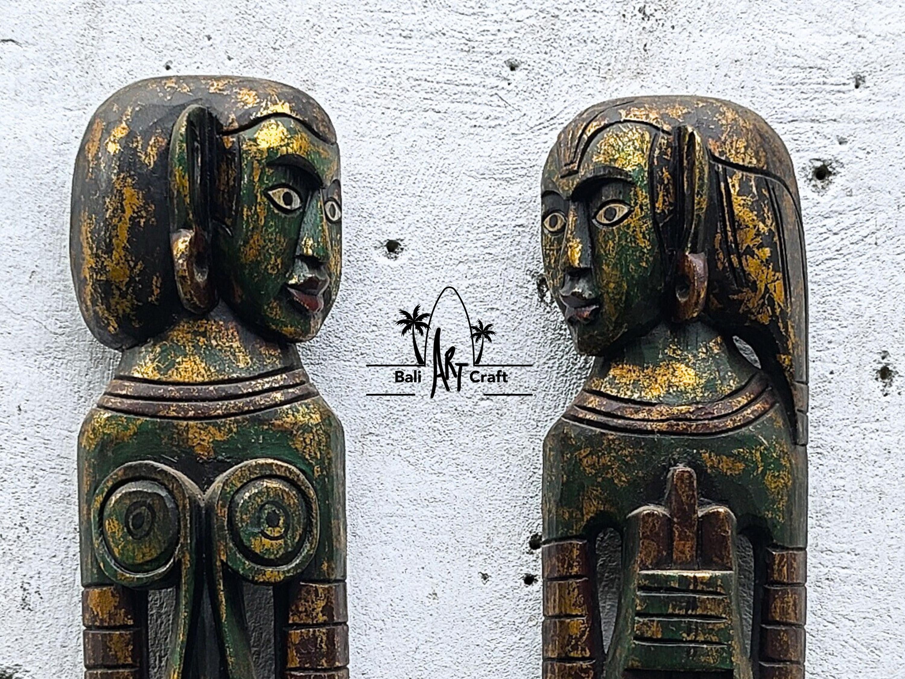 手彫りの部族風木製壁掛けアート：グリーン＆ゴールドのボヘミアン風 