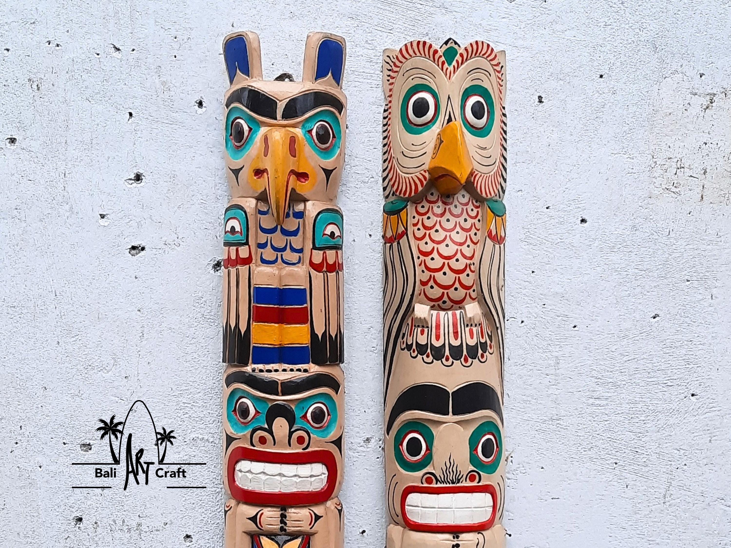 手彫りの鷲とフクロウのトーテムポール：39インチの部族風壁掛けアート