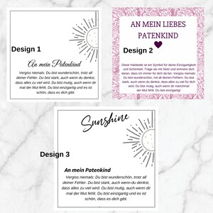 Op de afbeelding: Drie verschillende ontwerpen voor een ketting met een zonmotief en de tekst "An mein Patenkind", wat "Aan mijn petekind" betekent. De tekst bevat een boodschap over uniekheid, kracht en moed.