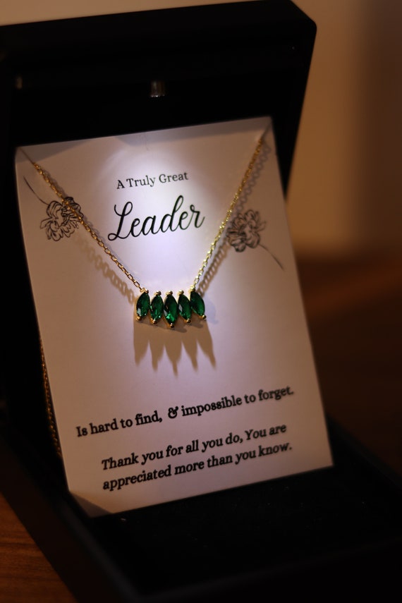Leader Necklace Gift, Leader Thank You Gift, Boss Lady Necklace, Leadership Gift, Team Leader Silver Necklace, Emerald Gemstone Necklace