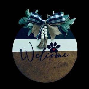 Decoração de porta com estampa de pata de cachorro: decoração para amantes de animais de estimação