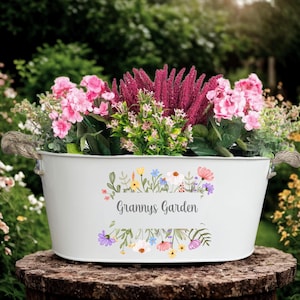 Personalisierter Blumentopf für Mama Gran, Geschenk für Mama Geburtstag, personalisierter Blumentopf, Omas Garten-Blumentopf, Metall-Blumentopf. Oma