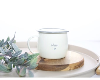 Gepersonaliseerde geëmailleerde mok, campingcadeau voor mama