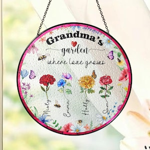 Gepersonaliseerde oma&#39;s tuin glas-in-lood suncatcher: geboortemaand bloemen