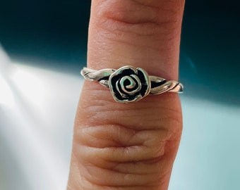 Rose ring Rose Bud Band Size 6 Ring Gift for her Resin ring Rose buds Gift for him Band ring