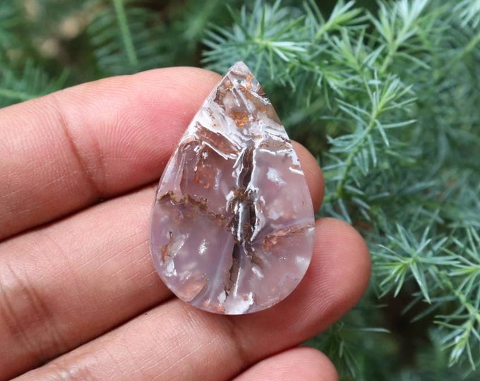 Copper in purple chalcedony
