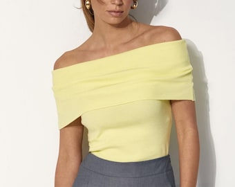 Elegant Off-Shoulder Top, Soft Natural Yarn, Stretchy Fit Draped Cuffs – Summer Chic