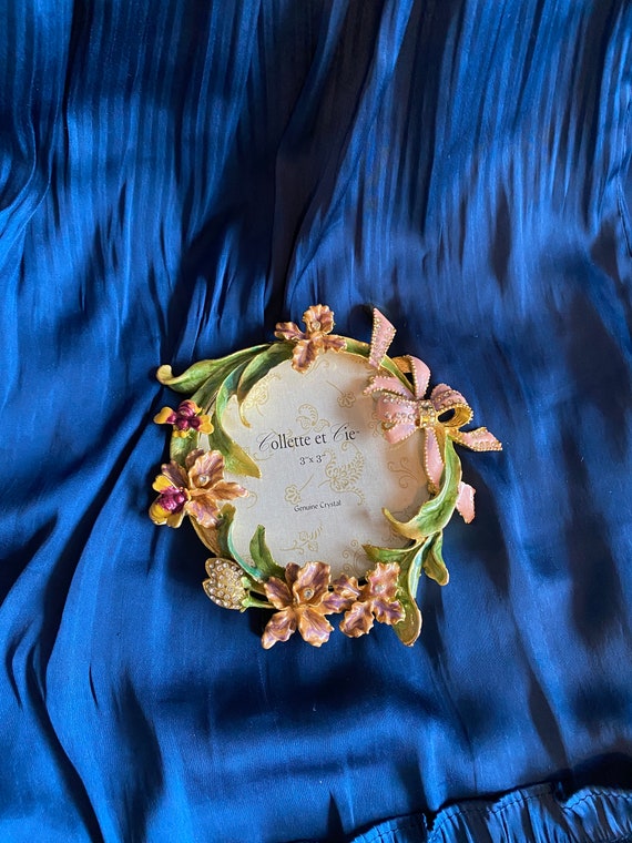 Collette Et Cie Ribbons and Iris Crystal and Gold Round Etsy