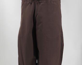 Comfortable LARP Pants – Cotton Trousers with Straps and Buttons perfect for boots - Fantasy Costume, Renaissance Fair, Reenactment, Archery