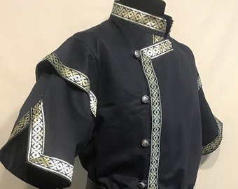 Geknöpfter Kaftan mit Besatz in verschiedenen Farben, Reenactment, Larp, Fantasy, Bogenschützen-Gewandung