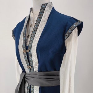 Sleeveless Kaftan for women, reenactment, larp, fantasy, archer garbs