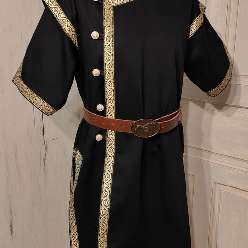 Buttoned Kaftan with trim in several colors - reenactment, larp, fantasy, archer garbs
