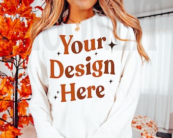 Maqueta de sudadera blanca Gildan 18000 - Maqueta de Halloween de otoño