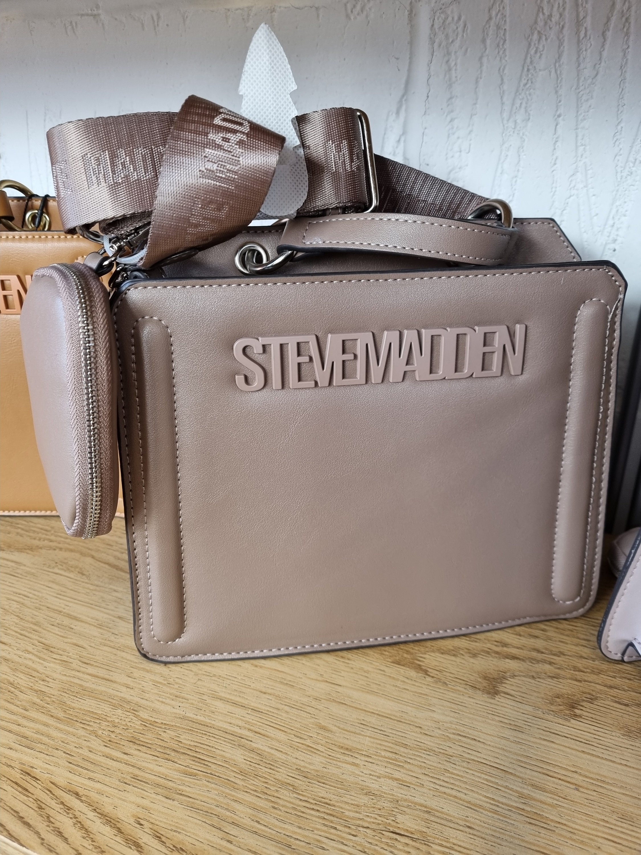 Steve store madden yens