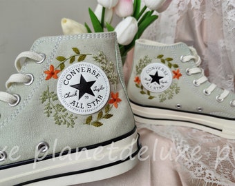 Custom Embroidered Converse High Tops/Personalized Bridal Sneaker/Bridal Flowers Embroidered Sneakers/Flowers Embroidered Sneakers