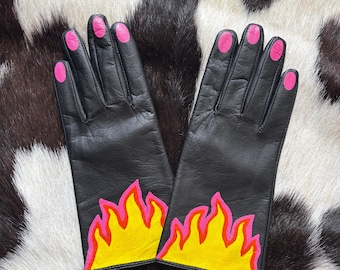 Flames and fingernails Handpainted leather gloves