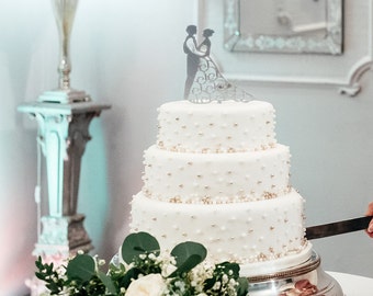 Wedding cake topper - silver coloured bride and groom 3D printed