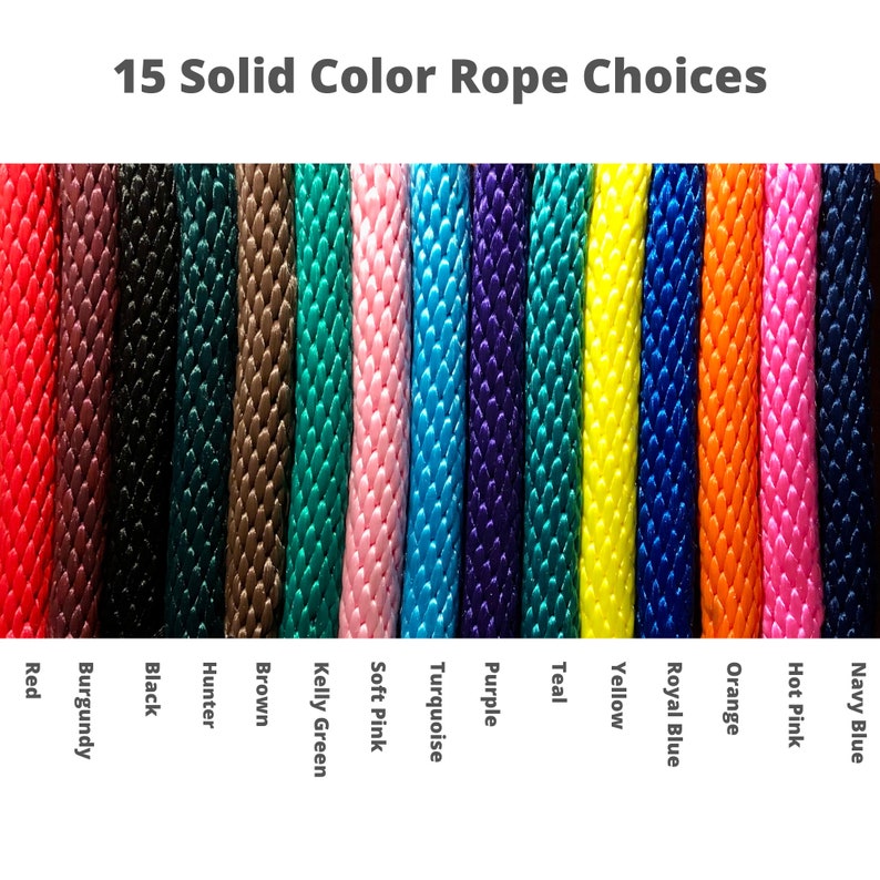 Puede incluir: 15 opciones de cuerda de color s&oacute;lido. La cuerda es trenzada y tiene una superficie texturizada. Los colores son rojo, burdeos, negro, verde cazador, marr&oacute;n, verde kelly, rosa suave, turquesa, morado, verde azulado, amarillo, azul real, naranja, rosa intenso y azul marino.