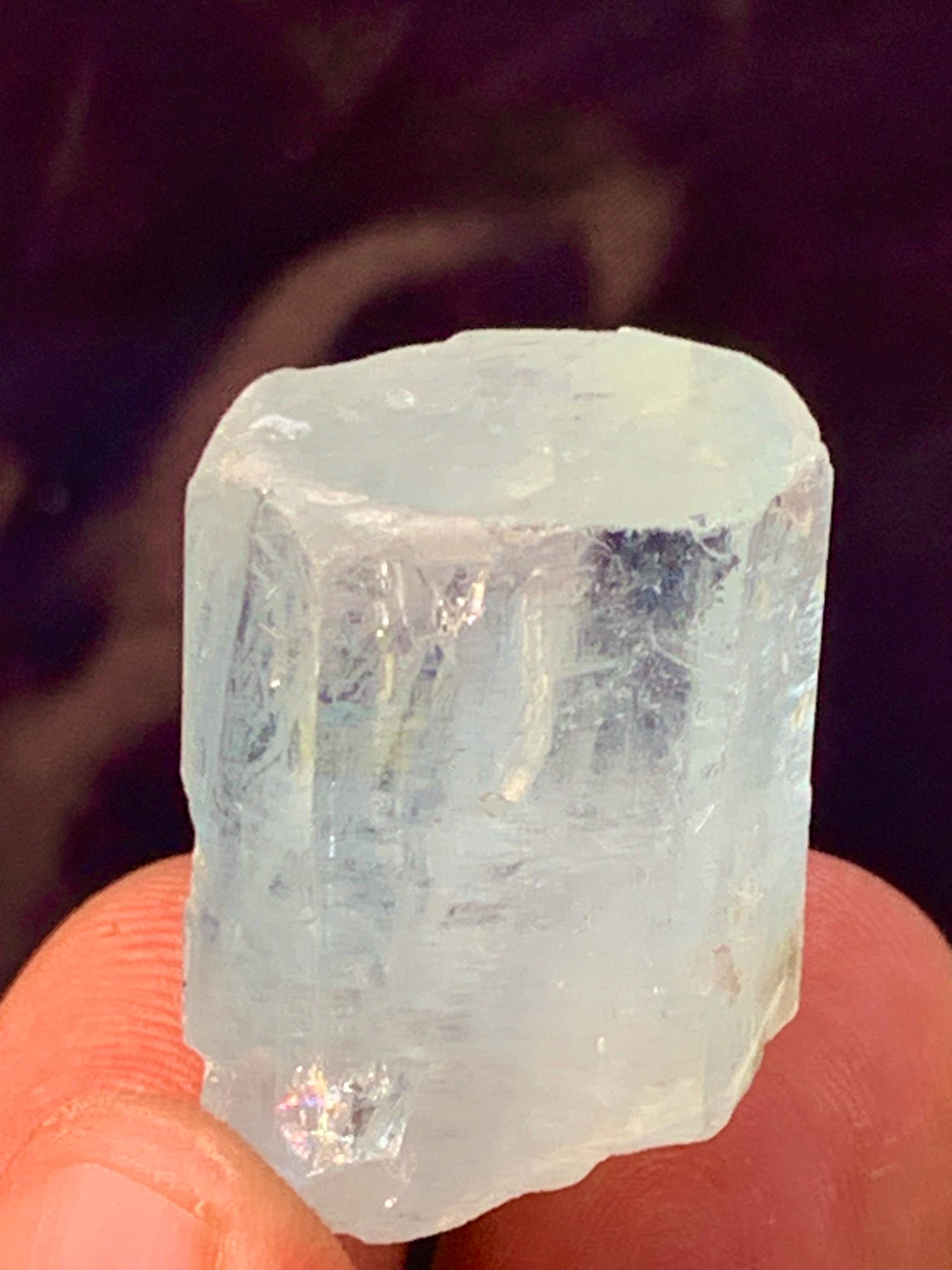 アクアマリン　結晶　希少品 ◇完全非加熱・無処理◇高透明度ハイグレード結晶◇美しいアクアブルー 置物