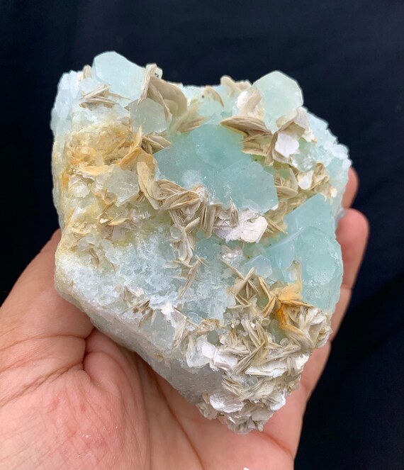 100ｇ超　アクアマリン　モスコバイト　共生鉱　クラスター　スカルドゥ　ナガール 100g超 アクアマリン モスコバイト 共生鉱 クラスター